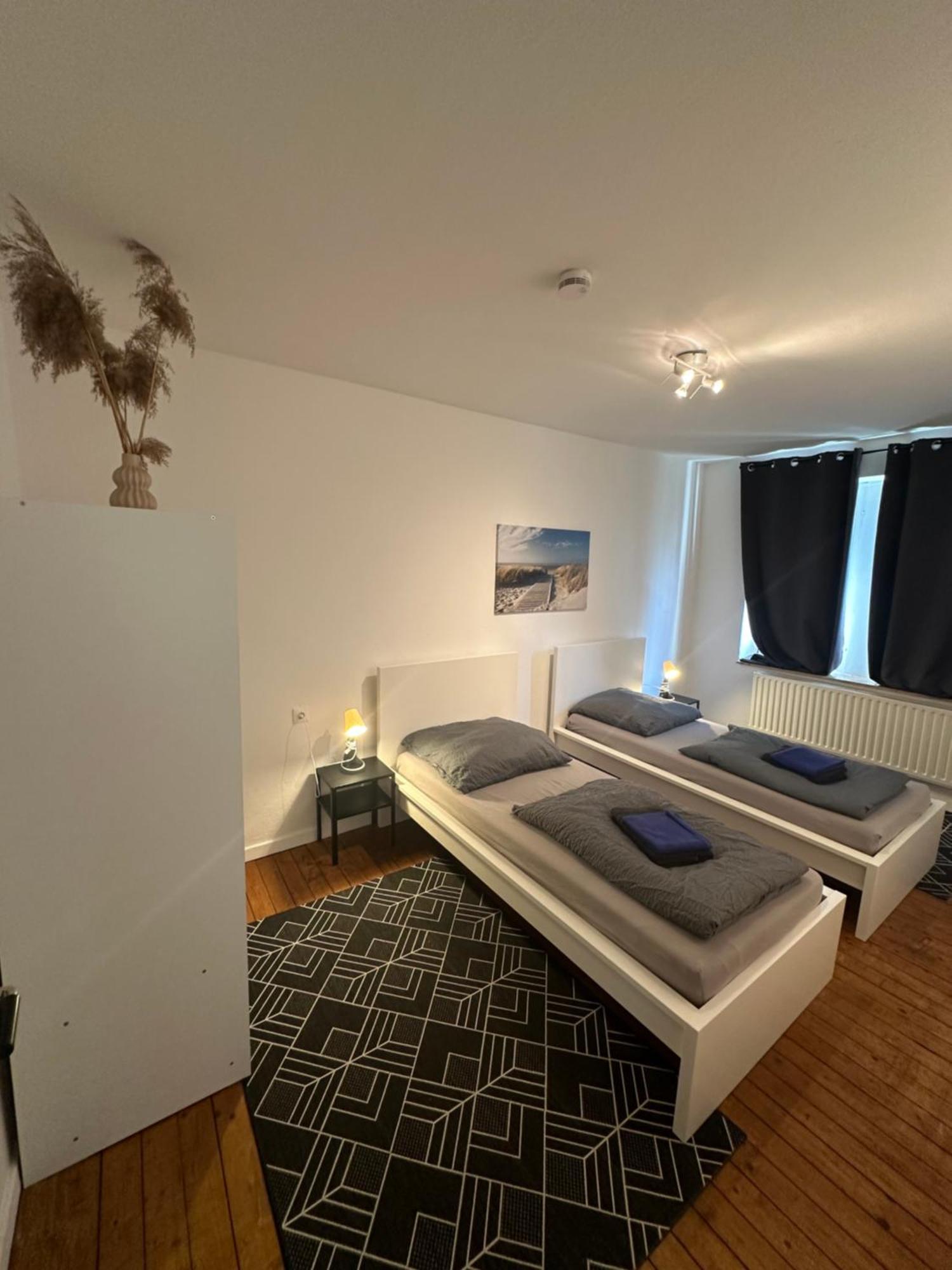 5 Betten Wohnung Vahrenwald-List Ганновер Экстерьер фото